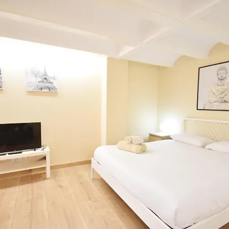 Apartment Centrico Al Lado De Torres De Quart *